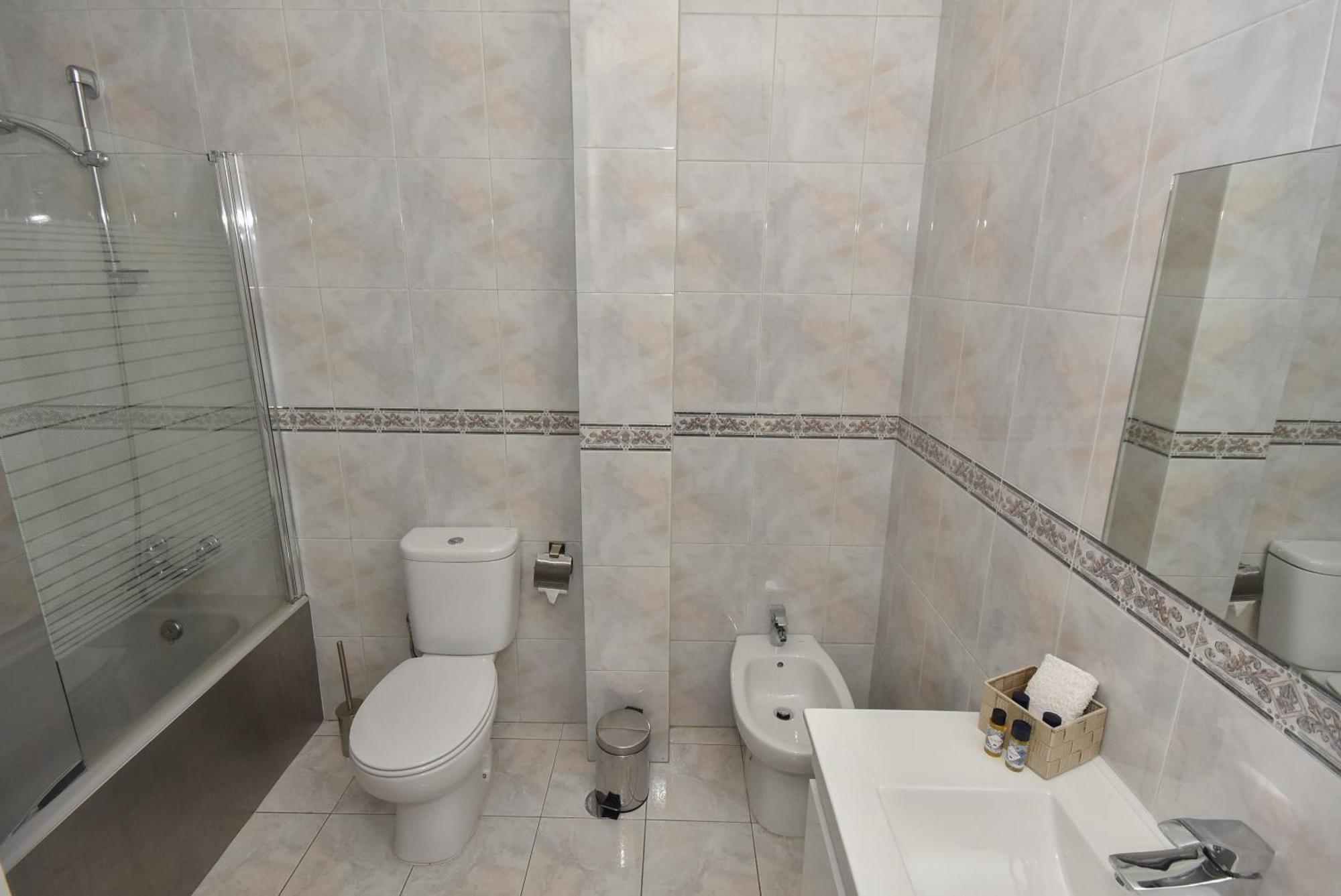 Classico Guesthouse Vila Nova de Gaia Extérieur photo